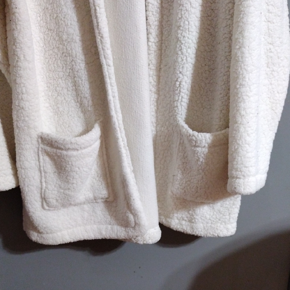 Women's White Sherpa Jacket - Picture 3 of 4